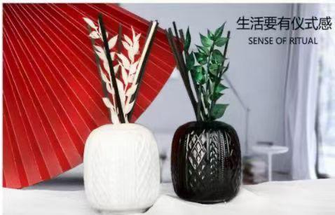 Love in Life Reed Diffuser — Rose, Lemon & Ocean (100ml)