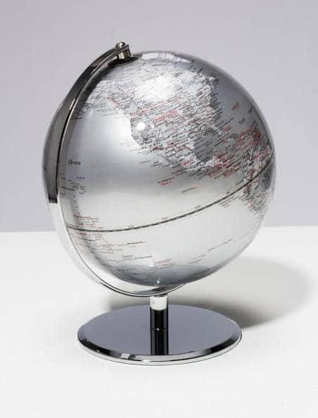 NALI Grey World Globe – 14.5 x 14.5 x 23 cm