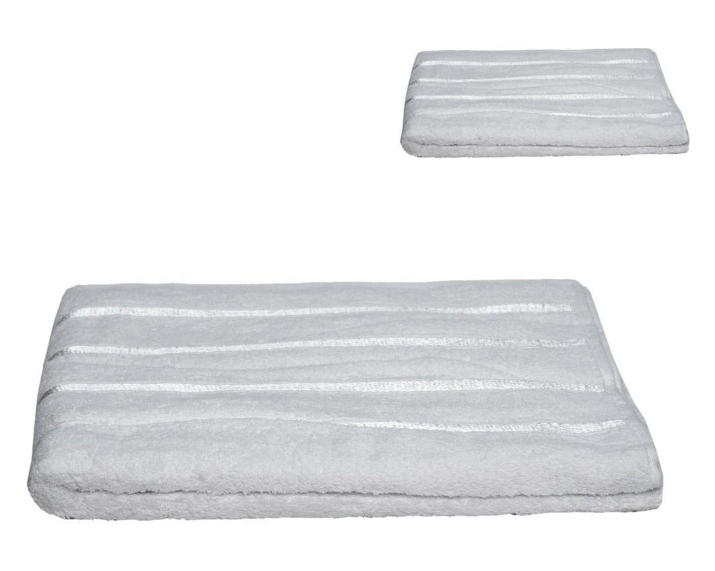 White Fluffy Luxury Bath Towel – 100% Cotton (123×73cm)