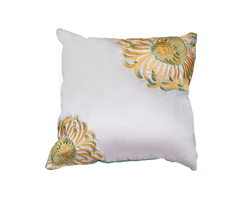 White Floral Throw Pillow – 44x44cm