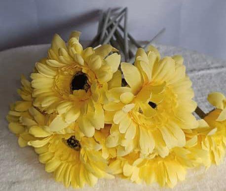 Silk Jemima Gerbera – Yellow Small Single Artificial Flower Stem